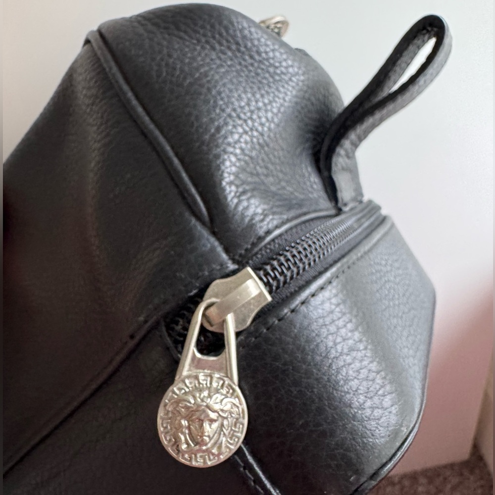 Vintage Gianni Versace Black Leather Medusa Toiletry Bag Made in Italy - Picture 3 of 9